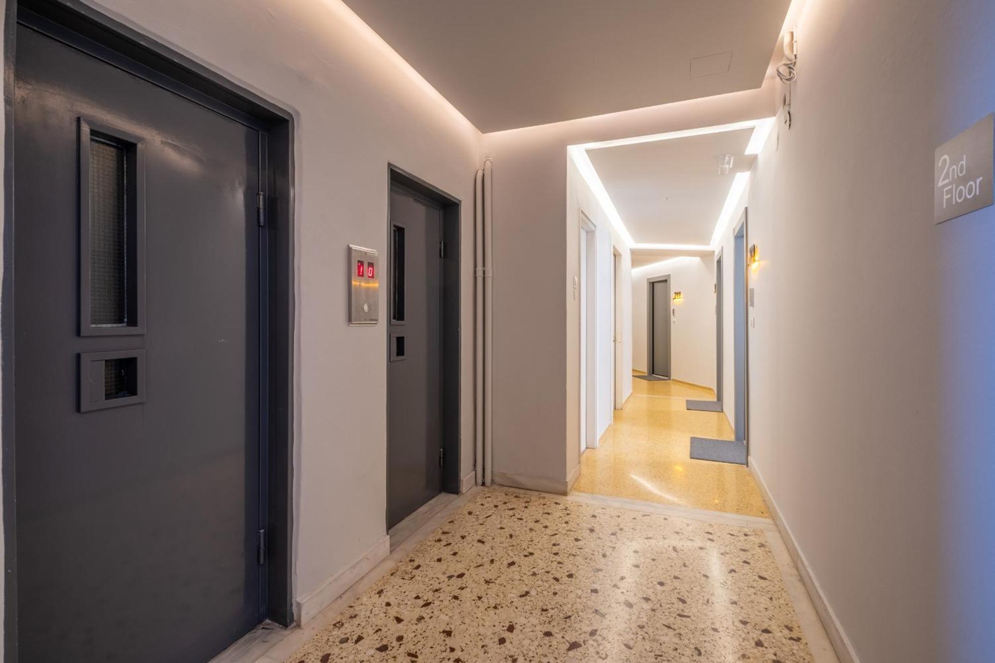 Athensis Apartments In Central Atenas Exterior foto